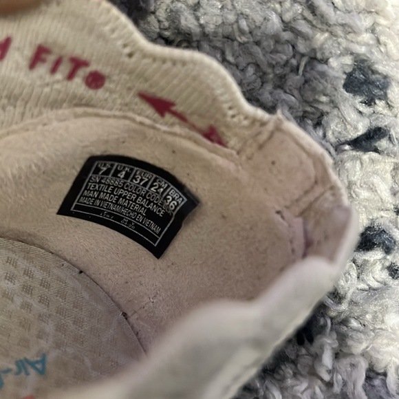 Skechers Women's Cleo-Honeycomb Ballet Flat, Natural - Picture 7 of 9